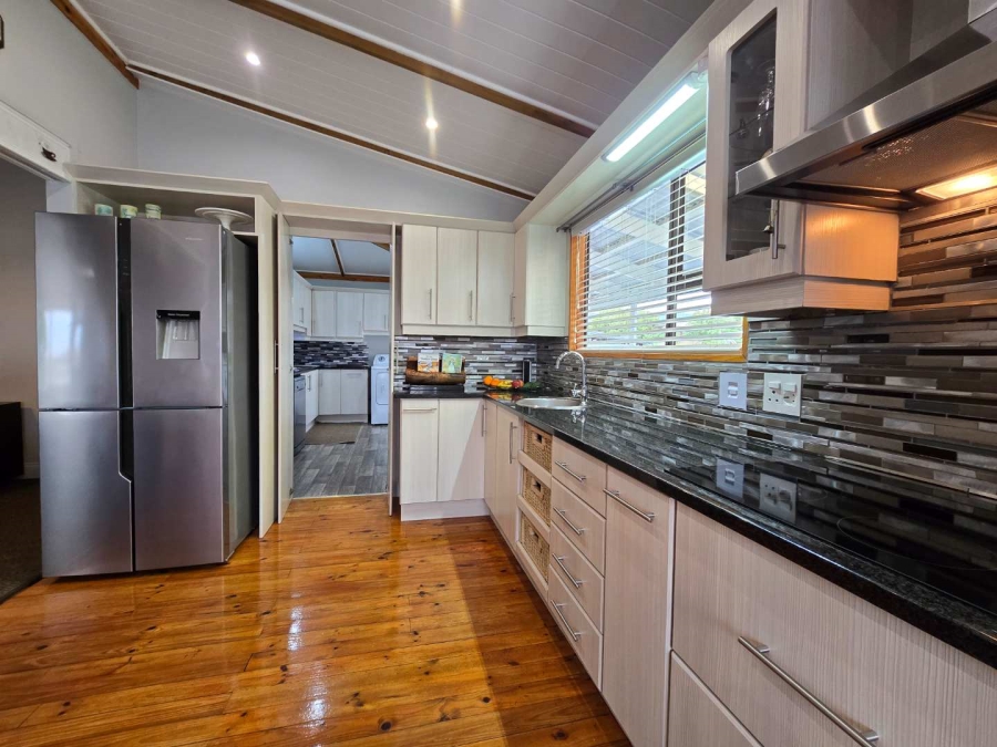 4 Bedroom Property for Sale in Stilbaai Wes Western Cape